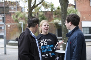 FirstGroup Evie Carroll talking to passengers in Portsmouth